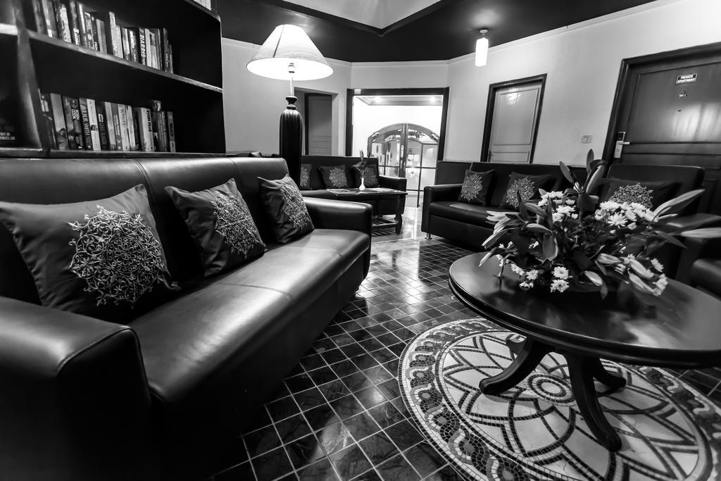 Hm Suites & Studios Bangalore Luaran gambar