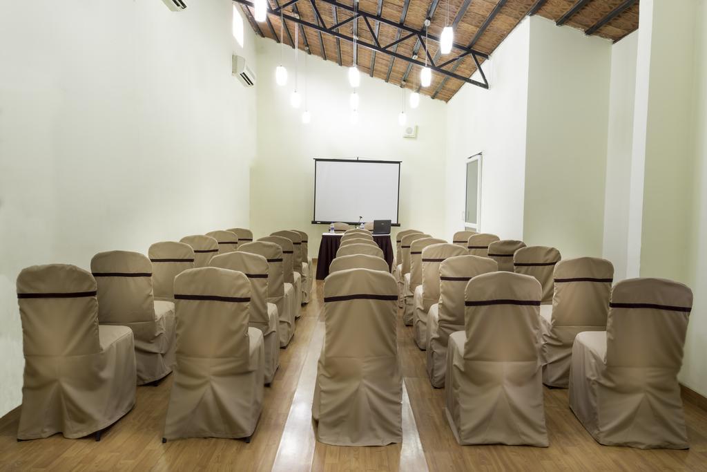 Hm Suites & Studios Bangalore Luaran gambar