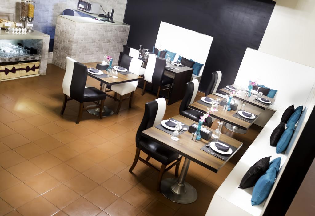 Hm Suites & Studios Bangalore Luaran gambar