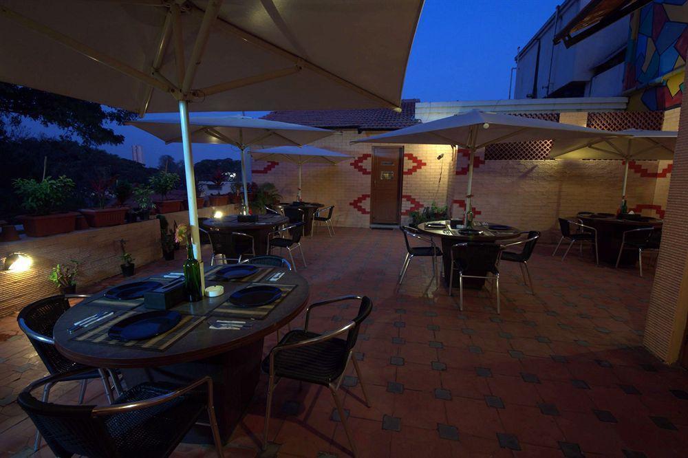 Hm Suites & Studios Bangalore Luaran gambar